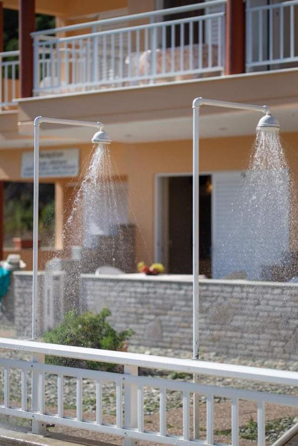 House Aggeliki Hotel คาลามิตซี ภายนอก รูปภาพ